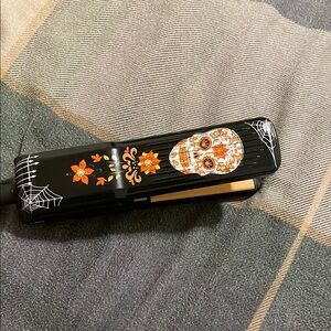 GVP Black Hair Straightener with Skull Design
